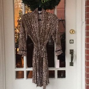 NWT Linea Donatella Short Wrap Robe